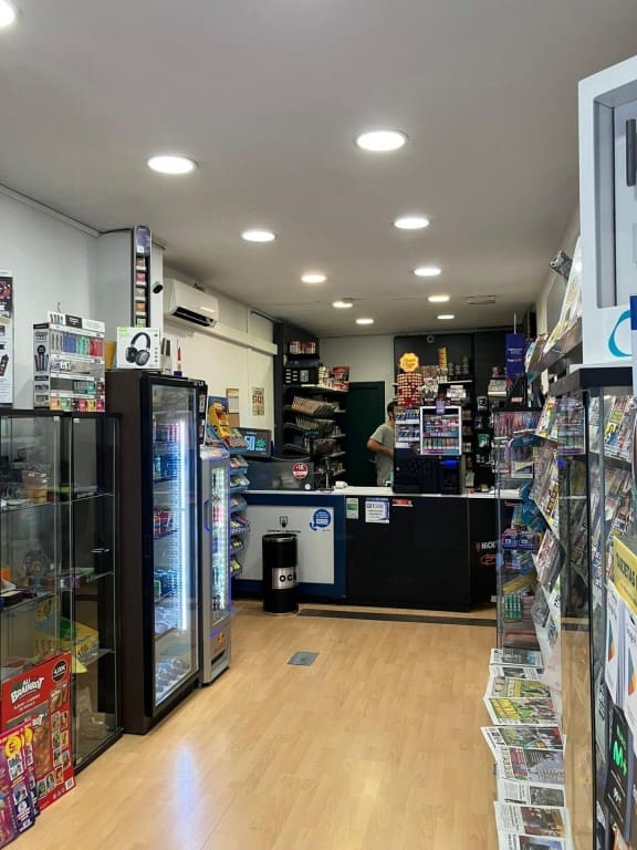 Local Commercial à vendre à Barcelone ville - 240 000 € (Ref: 9595848)