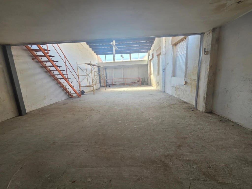 Kontor til salg i Canet de Mar - € 200.000 (Ref: 9595851)