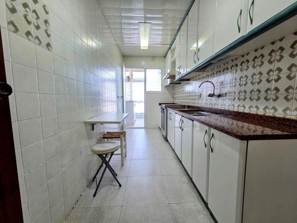 3 bedroom Apartment for sale in Blanes with pool - € 183,000 (Ref: 9595852)