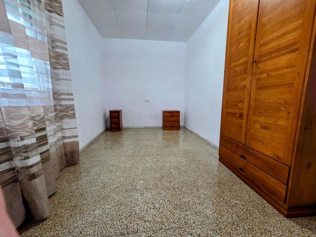 3 bedroom Apartment for sale in Blanes with pool - € 183,000 (Ref: 9595852)