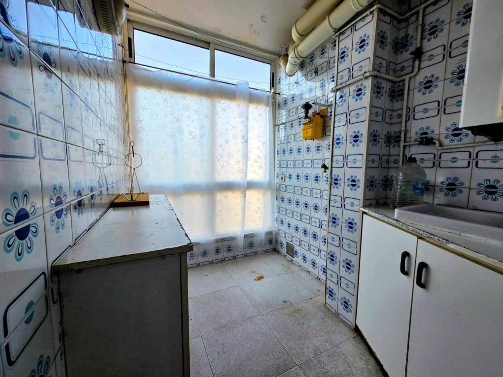 3 bedroom Apartment for sale in Blanes with pool - € 183,000 (Ref: 9595852)