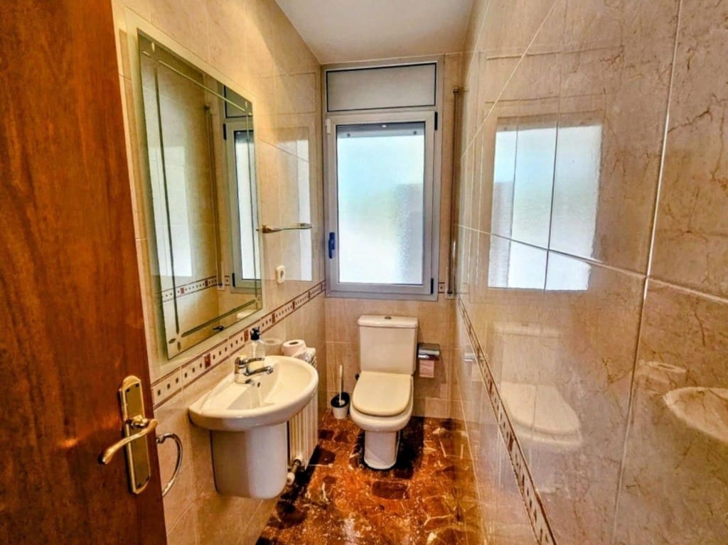 4 bedroom Villa for sale in Lloret de Mar with pool garage - € 650,000 (Ref: 9595853)