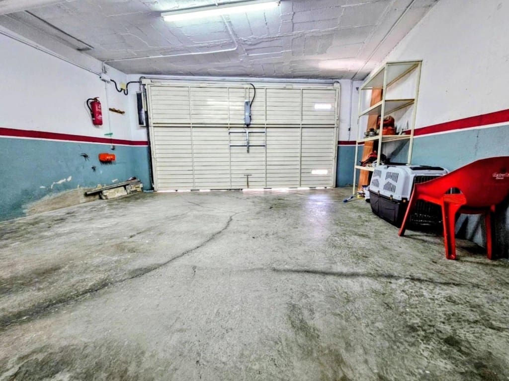 4 bedroom Villa for sale in Lloret de Mar with pool garage - € 650,000 (Ref: 9595853)