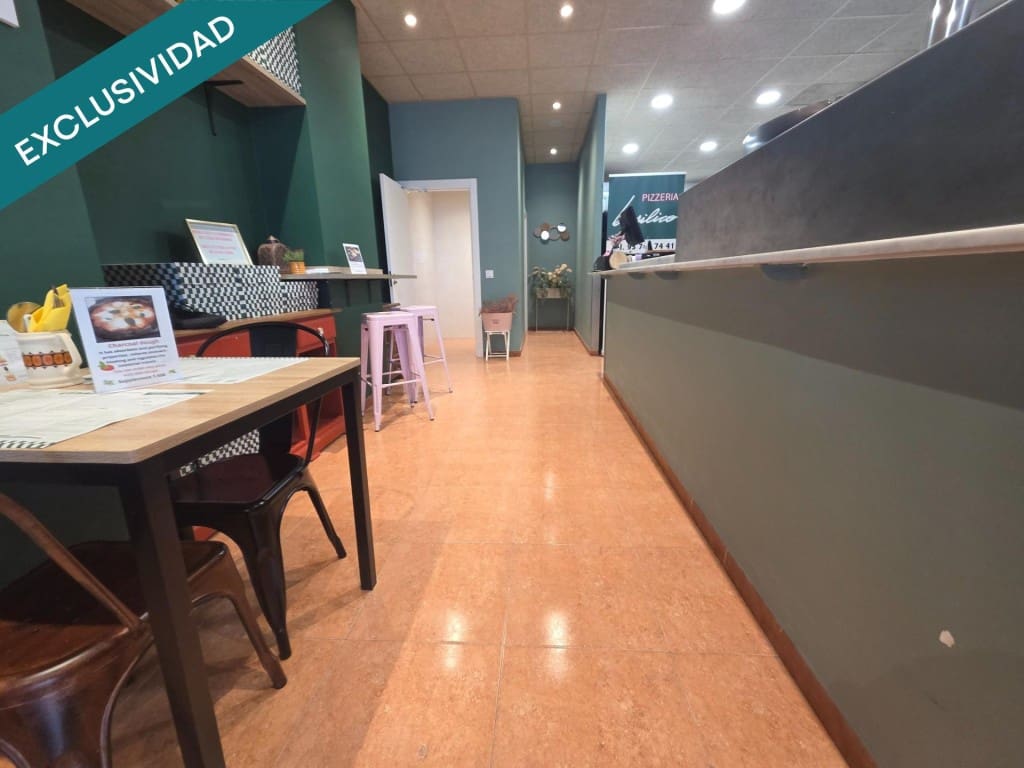 Kaupallinen myytävänä paikassa Malgrat de Mar - 70 000 € (Ref: 9595854)