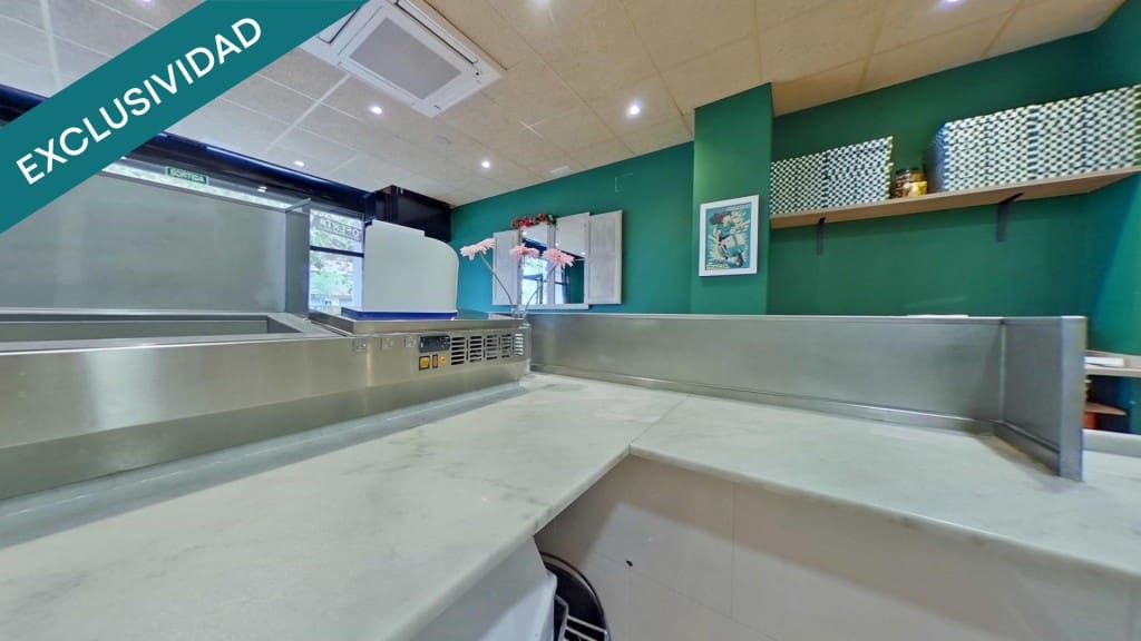 Kaupallinen myytävänä paikassa Malgrat de Mar - 70 000 € (Ref: 9595854)