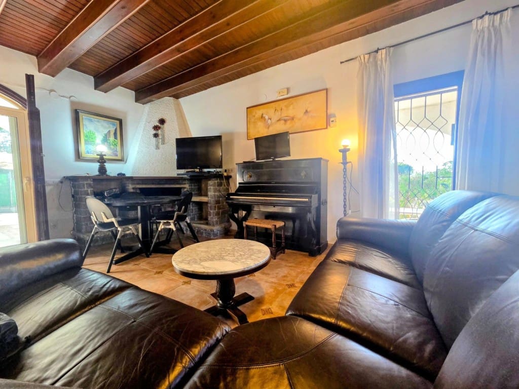 3 soverom Villa til salgs i Palafolls med svømmebasseng garasje - € 450 000 (Ref: 9595855)