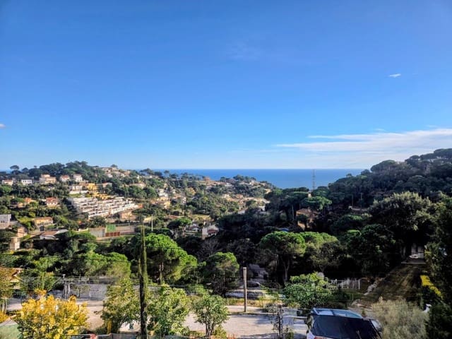 4 soveværelse Villa til salg i Serra Brava, Lloret de Mar med garage - € 420.000 (Ref: 9595856)