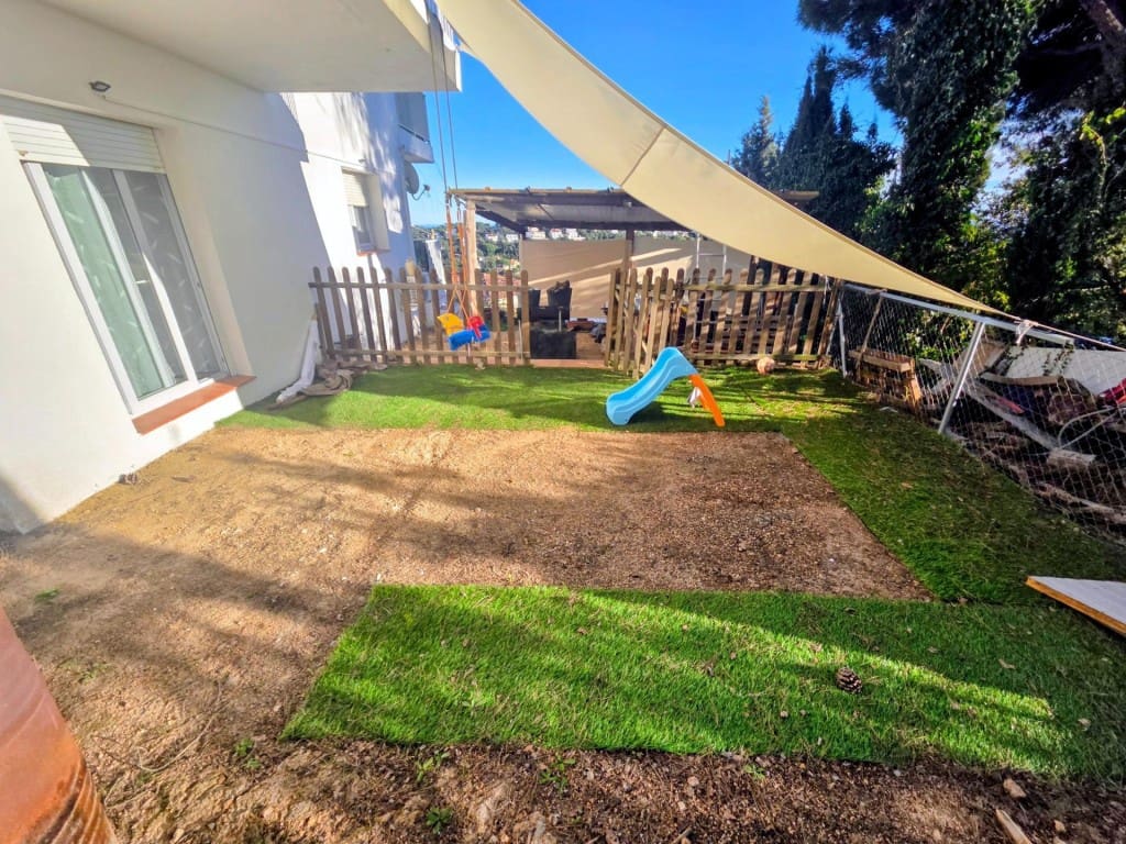 4 soveværelse Villa til salg i Lloret de Mar med garage - € 420.000 (Ref: 9595856)