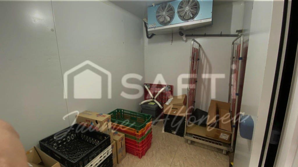 Comercial para venda em Gava - 95 000 € (Ref: 9595857)