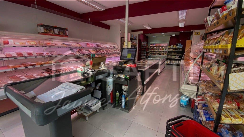 Comercial para venda em Gava - 95 000 € (Ref: 9595857)