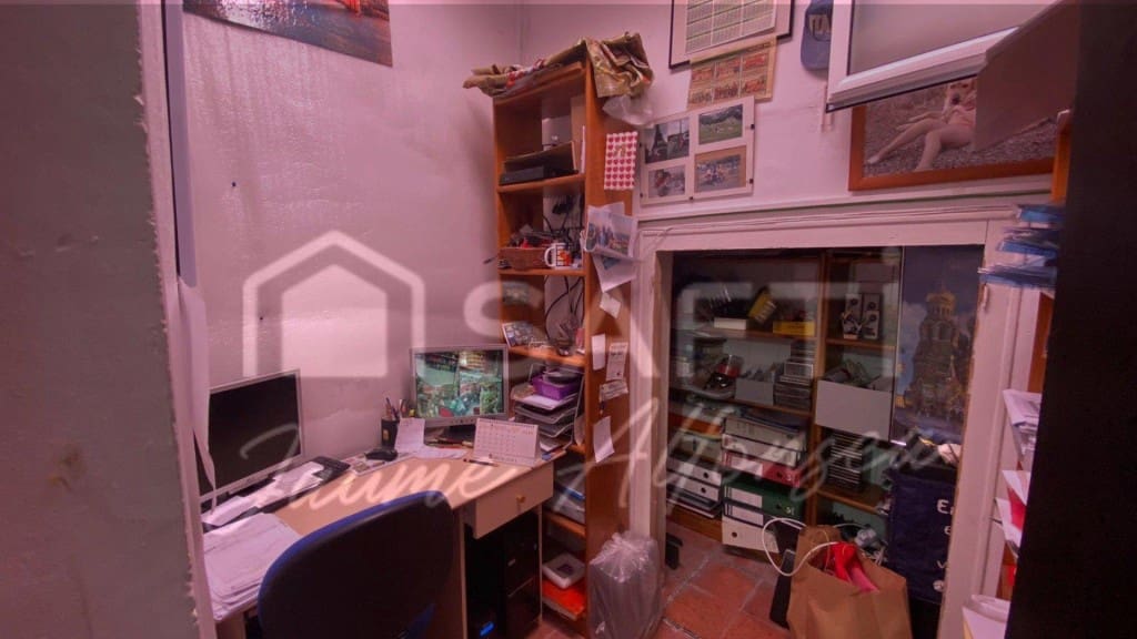 Comercial para venda em Gava - 95 000 € (Ref: 9595857)