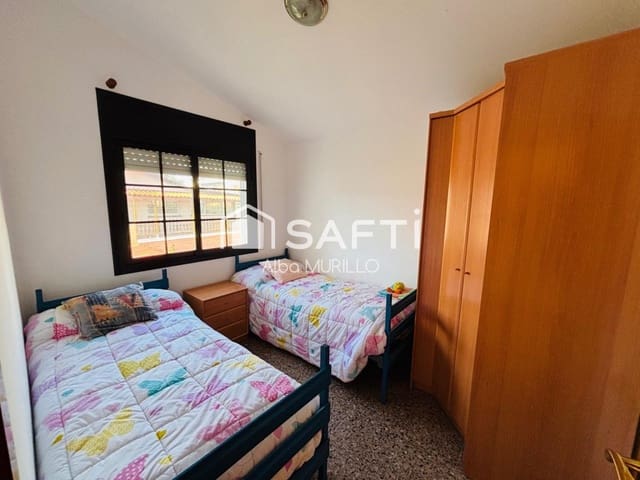 5 slaapkamer Villa te koop in Sant Pere de Ribes met zwembad garage - € 489.000 (Ref: 9595873)