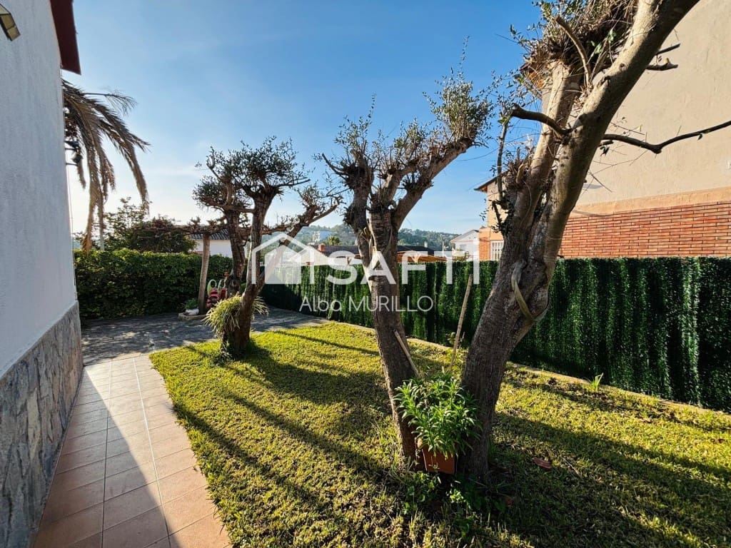 5 soveværelse Villa til salg i Sant Pere de Ribes med swimmingpool garage - € 489.000 (Ref: 9595873)