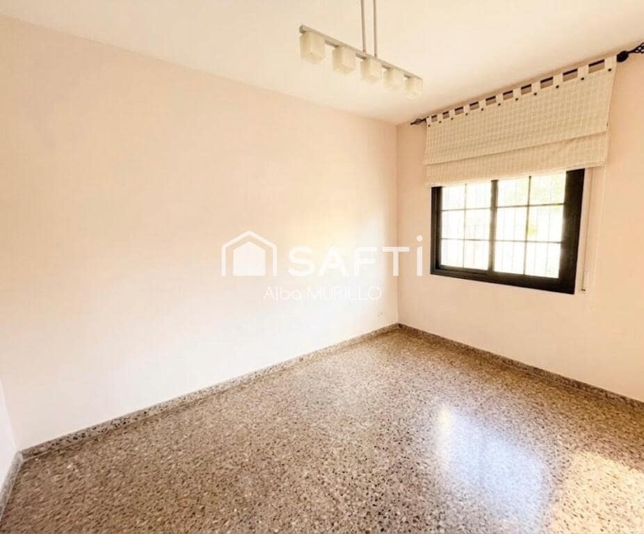5 bedroom Villa for sale in Sant Pere de Ribes with pool garage - € 489,000 (Ref: 9595873)