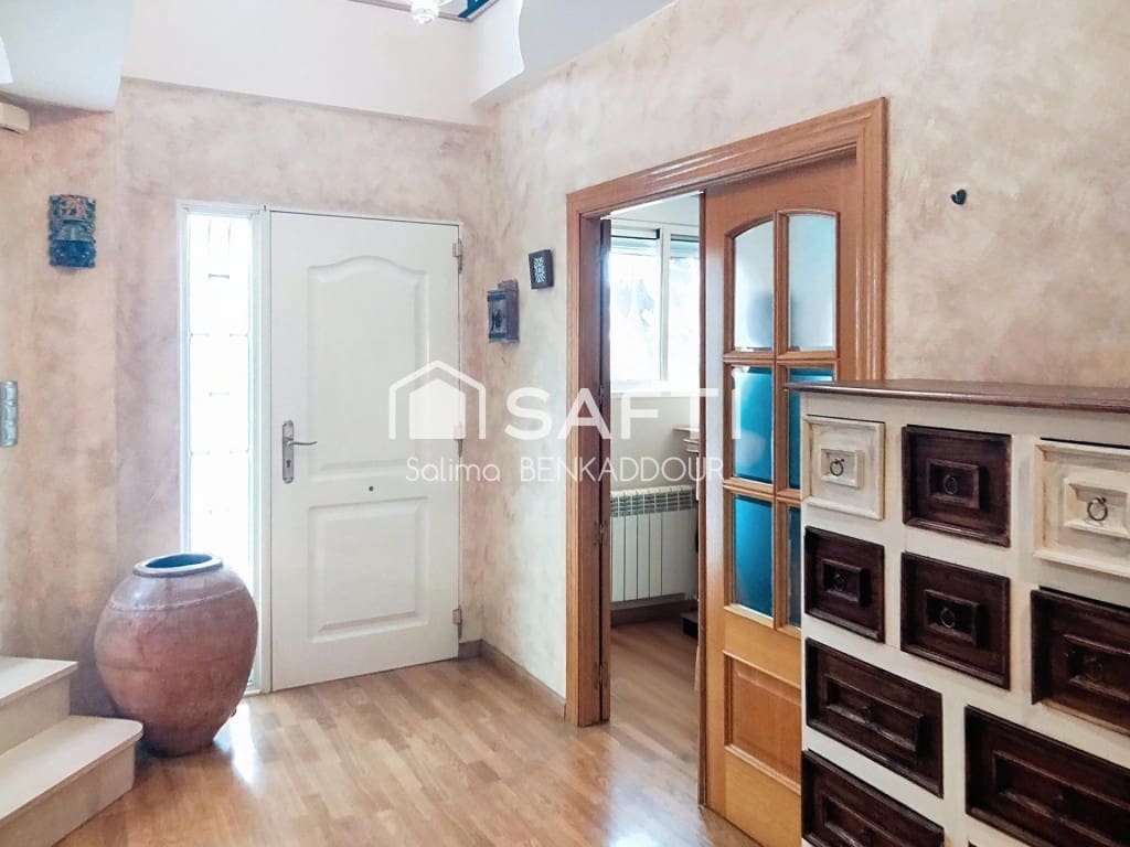 4 makuuhuone Huvila myytävänä paikassa Pucol mukana uima-altaan 
autotalli - 550 000 € (Ref: 9595874)