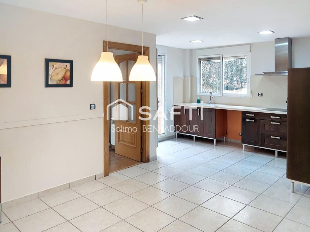 4 makuuhuone Huvila myytävänä paikassa Pucol mukana uima-altaan 
autotalli - 550 000 € (Ref: 9595874)