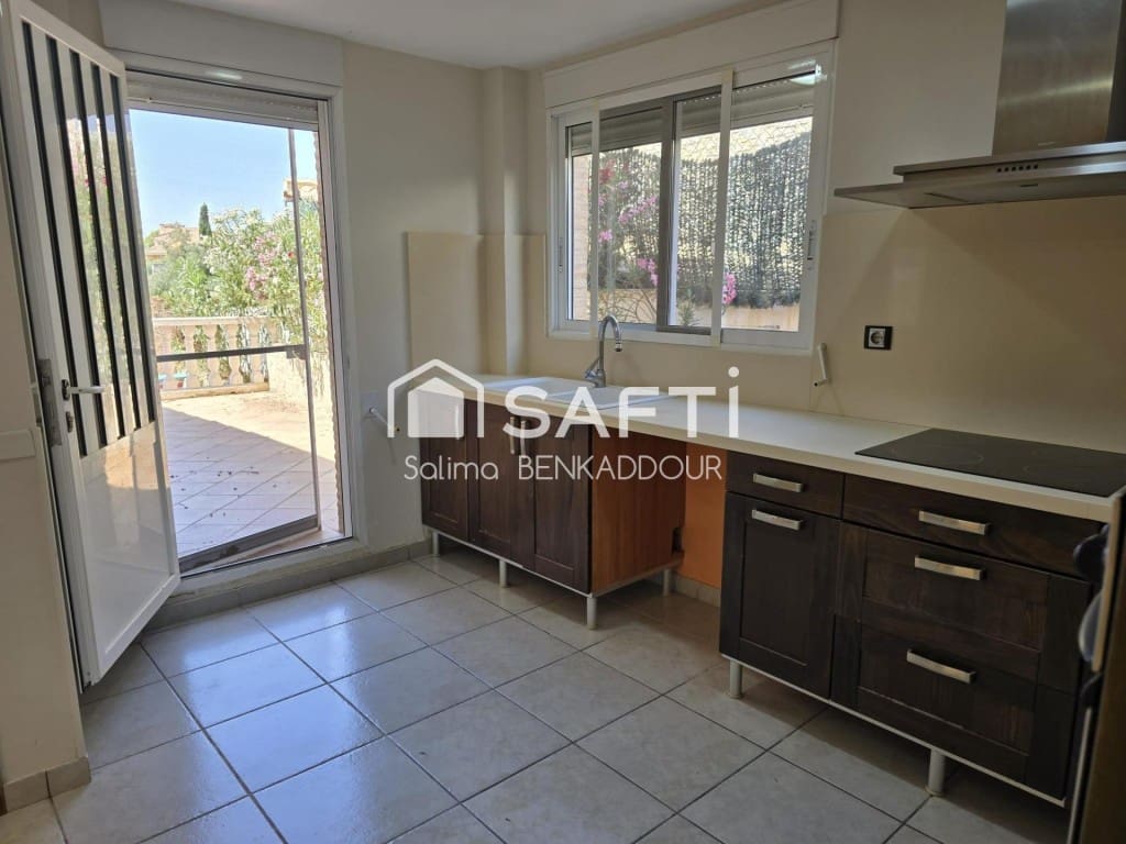 4 makuuhuone Huvila myytävänä paikassa Pucol mukana uima-altaan 
autotalli - 550 000 € (Ref: 9595874)