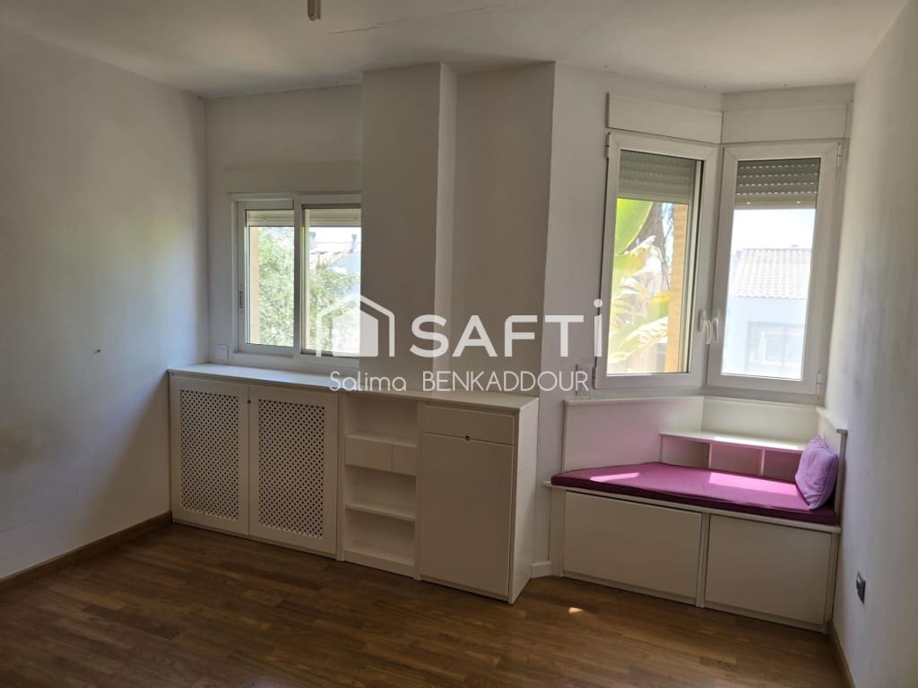 4 makuuhuone Huvila myytävänä paikassa Pucol mukana uima-altaan 
autotalli - 550 000 € (Ref: 9595874)