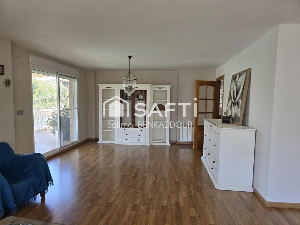 4 makuuhuone Huvila myytävänä paikassa Pucol mukana uima-altaan 
autotalli - 550 000 € (Ref: 9595874)