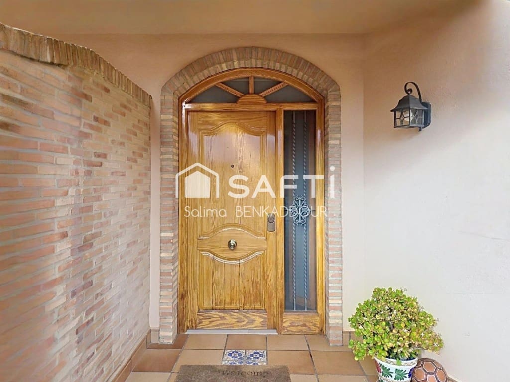 4 makuuhuone Rivitalo myytävänä paikassa Pucol - 485 000 € (Ref: 9595877)