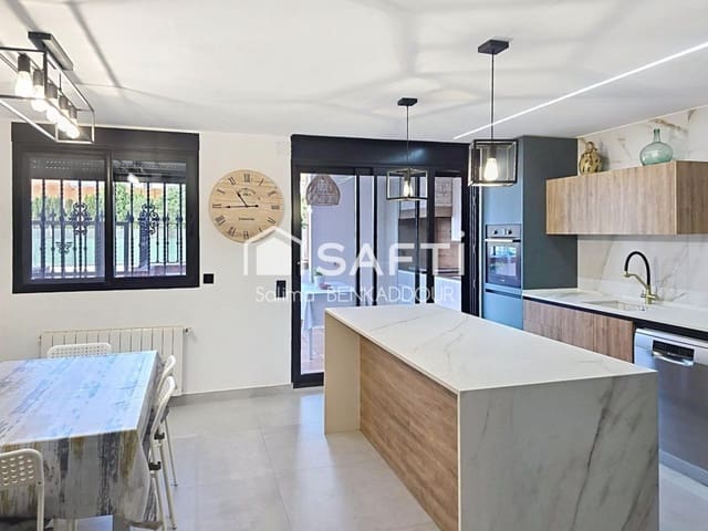 4 makuuhuone Rivitalo myytävänä paikassa Puçol - 485 000 € (Ref: 9595877)