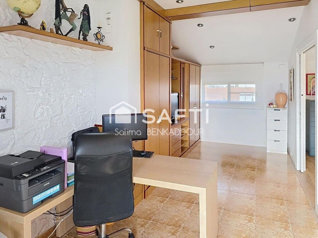 4 makuuhuone Rivitalo myytävänä paikassa Pucol - 485 000 € (Ref: 9595877)