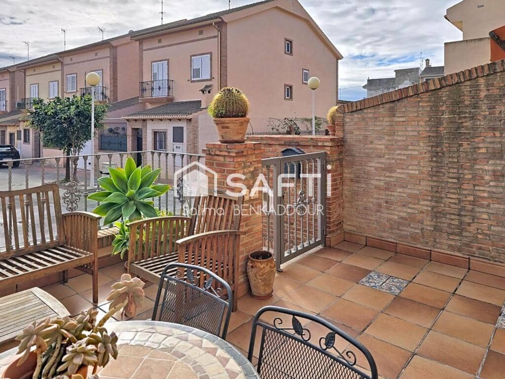 4 bedroom Terraced Villa for sale in Pucol - € 485,000 (Ref: 9595877)