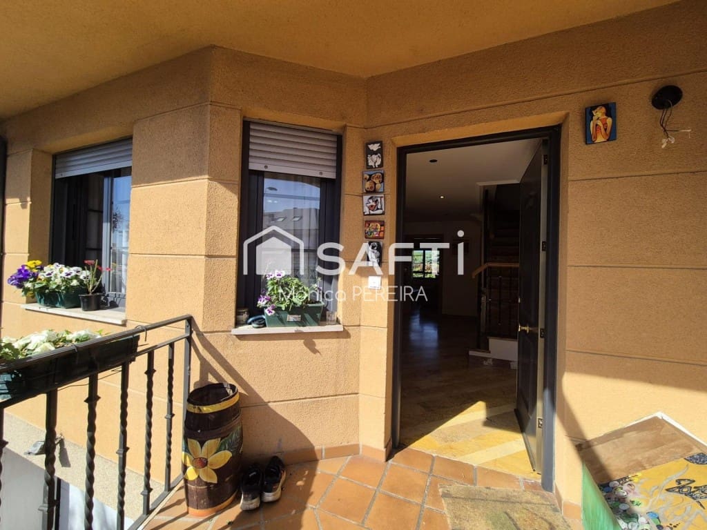 4 soverom Rekkehus til salgs i San Andres del Rabanedo med garasje - € 332 000 (Ref: 9595882)