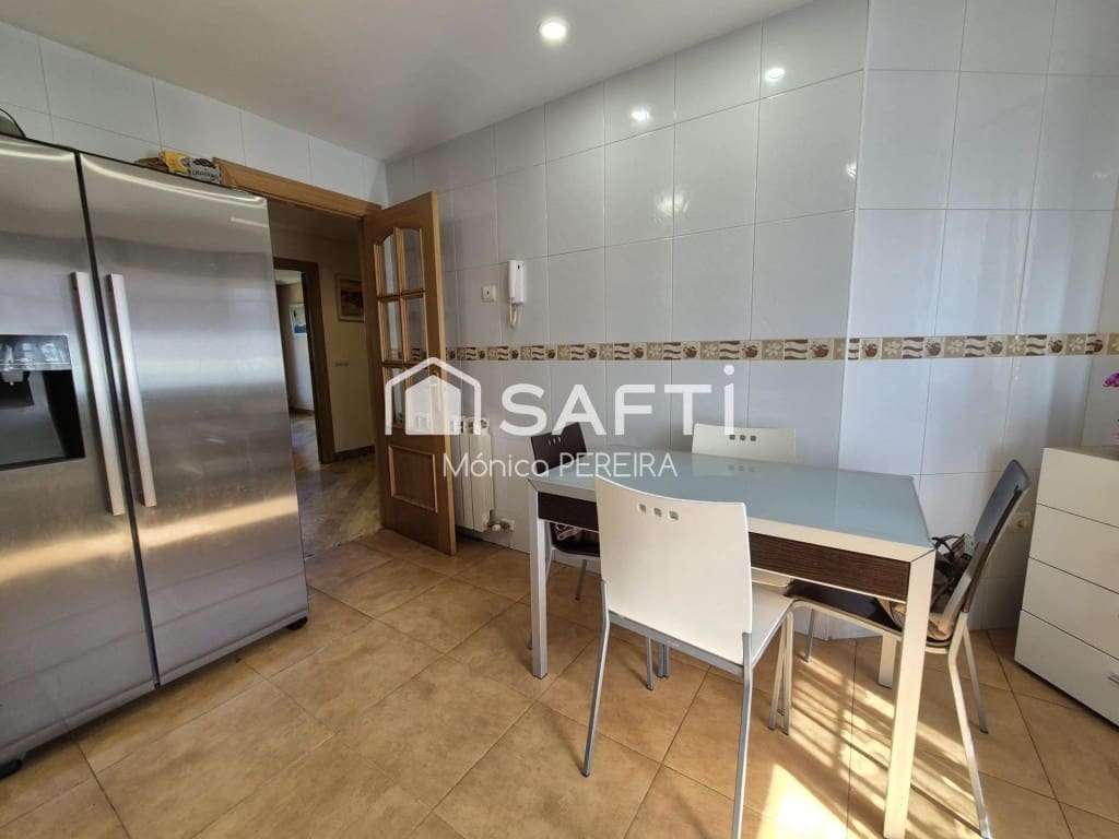 4 soverom Rekkehus til salgs i San Andres del Rabanedo med garasje - € 332 000 (Ref: 9595882)