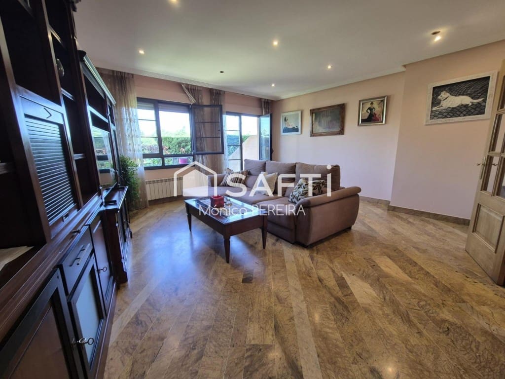 4 soverom Rekkehus til salgs i San Andres del Rabanedo med garasje - € 332 000 (Ref: 9595882)