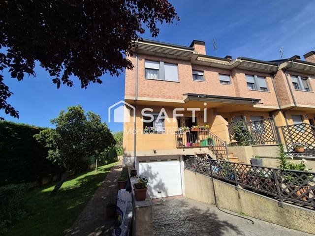 4 soverom Rekkehus til salgs i San Andrés del Rabanedo med garasje - € 332 000 (Ref: 9595882)