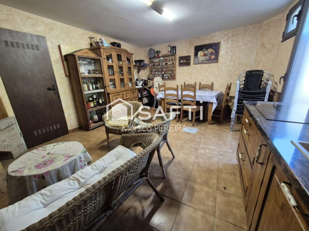 4 soverom Rekkehus til salgs i San Andres del Rabanedo med garasje - € 332 000 (Ref: 9595882)