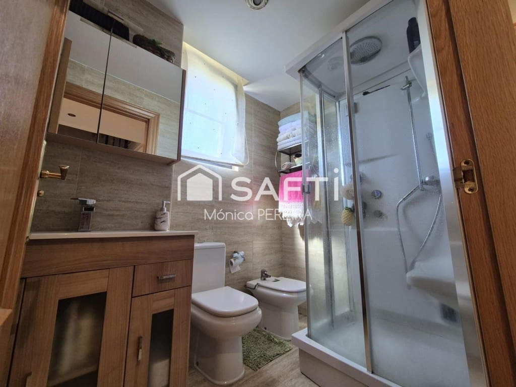 4 soverom Rekkehus til salgs i San Andres del Rabanedo med garasje - € 332 000 (Ref: 9595882)