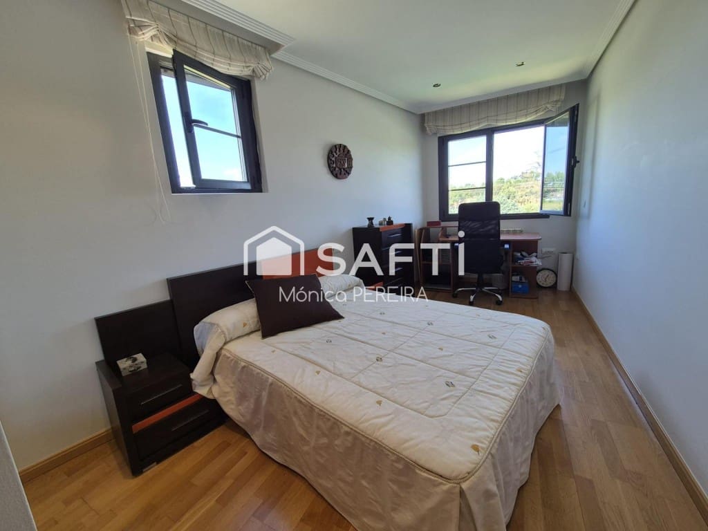 4 soverom Rekkehus til salgs i San Andres del Rabanedo med garasje - € 332 000 (Ref: 9595882)