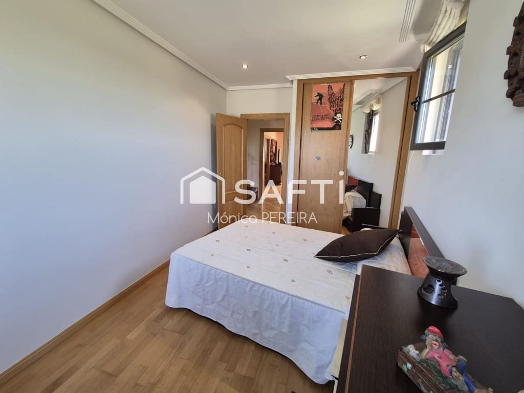 4 soverom Rekkehus til salgs i San Andres del Rabanedo med garasje - € 332 000 (Ref: 9595882)