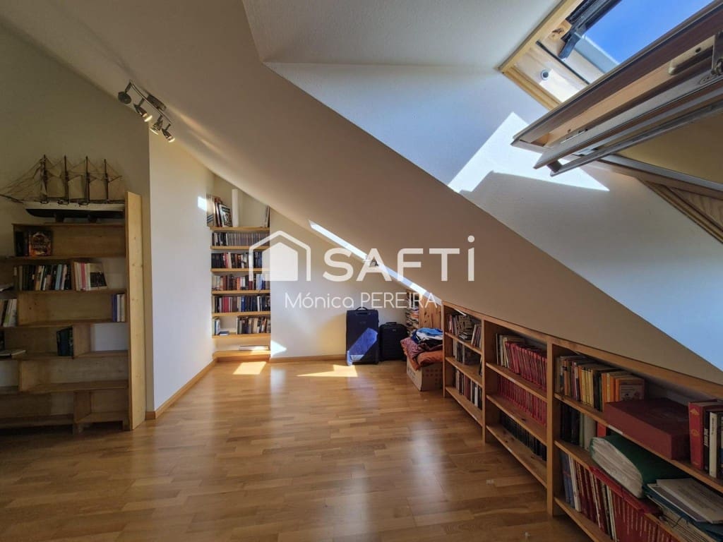 4 soverom Rekkehus til salgs i San Andres del Rabanedo med garasje - € 332 000 (Ref: 9595882)