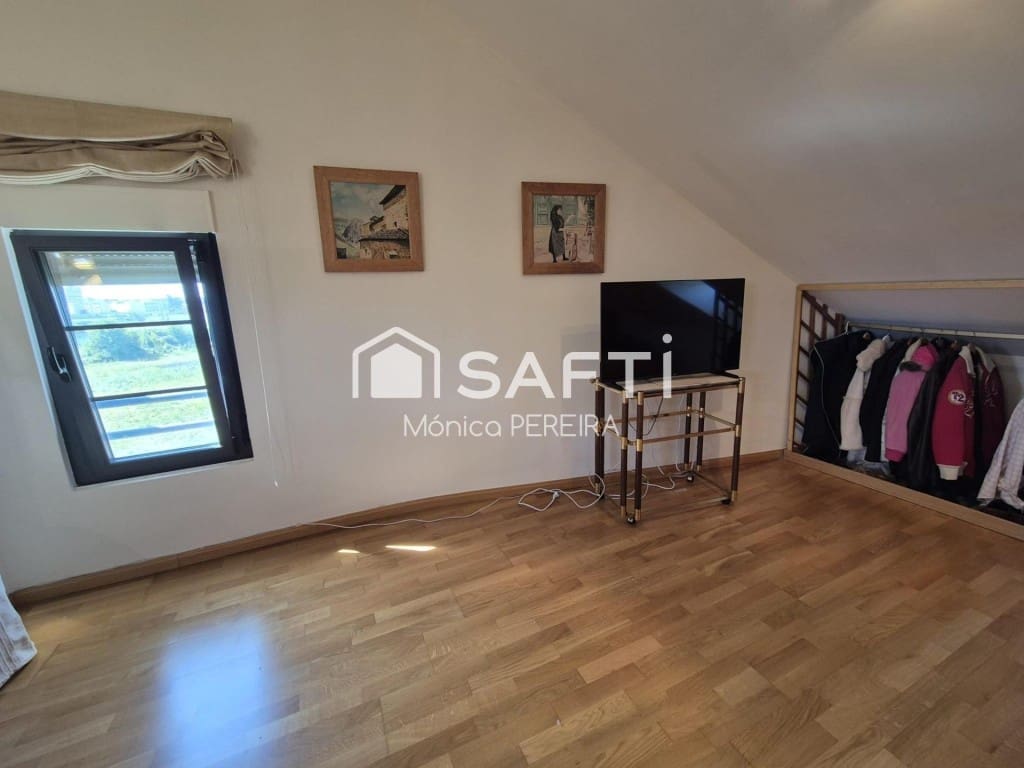 4 soverom Rekkehus til salgs i San Andres del Rabanedo med garasje - € 332 000 (Ref: 9595882)