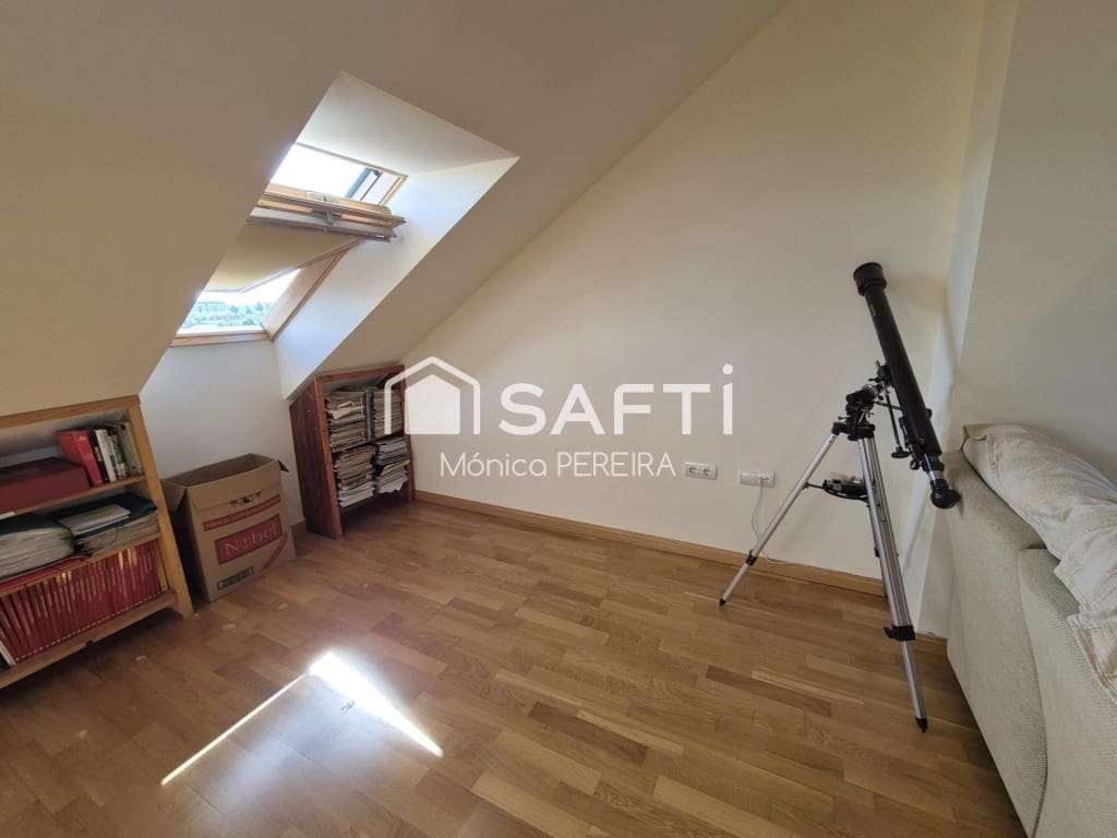 4 soverom Rekkehus til salgs i San Andres del Rabanedo med garasje - € 332 000 (Ref: 9595882)