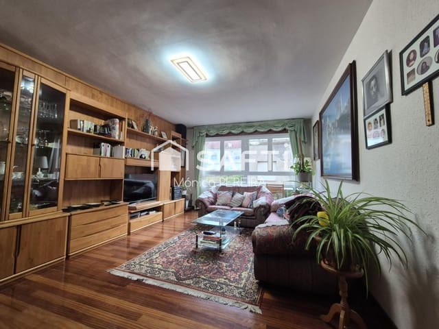 10 soveværelse Villa til salg i León by med garage - € 427.500 (Ref: 9595883)