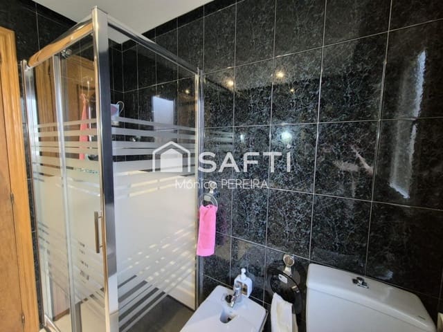 10 soveværelse Villa til salg i León by med garage - € 427.500 (Ref: 9595883)