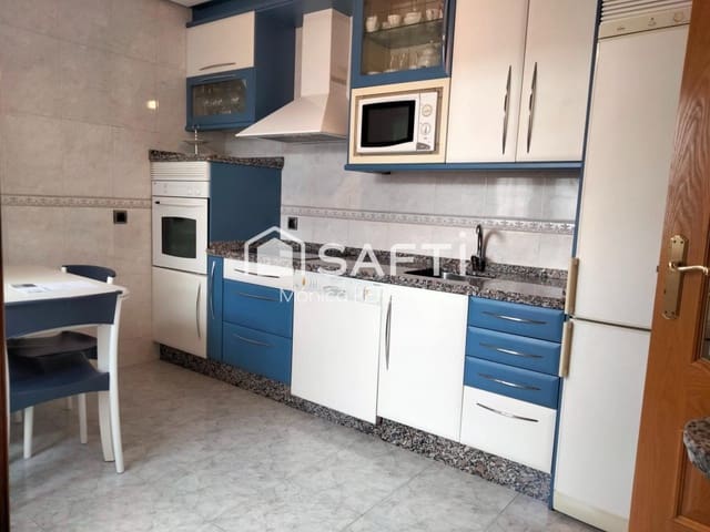 2 soverom Rekkehus til salgs i Leon by - € 185 000 (Ref: 9595884)