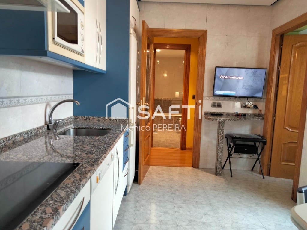 2 soverom Rekkehus til salgs i Leon by - € 185 000 (Ref: 9595884)