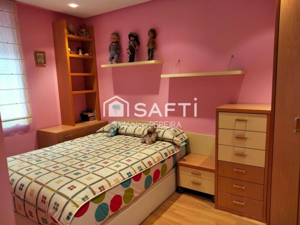 2 soverom Rekkehus til salgs i Leon by - € 185 000 (Ref: 9595884)