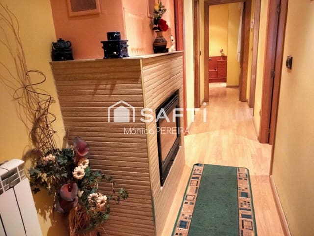 2 soverom Rekkehus til salgs i Leon by - € 185 000 (Ref: 9595884)