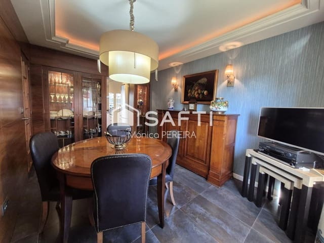 4 sovrum Villa till salu i Nigrán med garage - 730 000 € (Ref: 9595885)