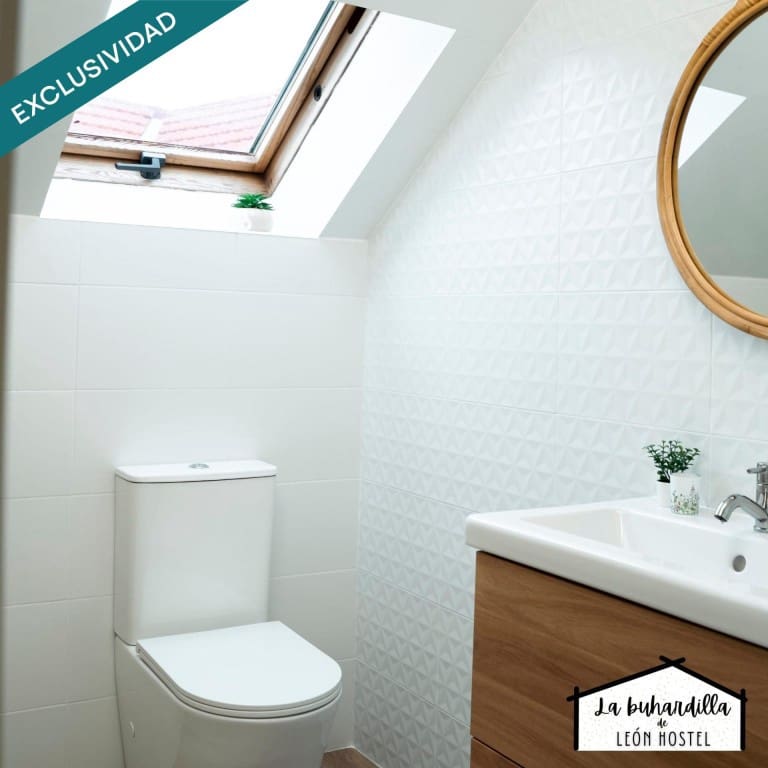 Commercial for sale in Leon city - € 155,000 (Ref: 9595886)