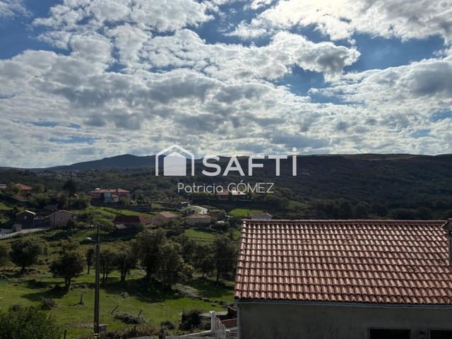 5 chambre Villa/Maison à vendre à A Lama avec garage - 235 000 € (Ref: 9595887)