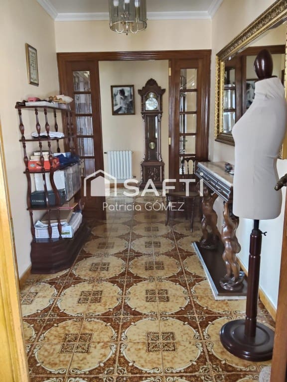 5 bedroom Villa for sale in A Lama with garage - € 235,000 (Ref: 9595887)
