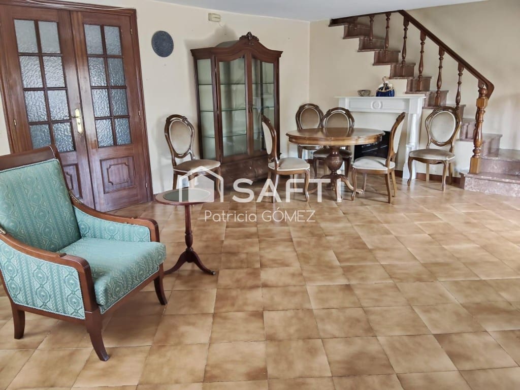 5 bedroom Villa for sale in A Lama with garage - € 235,000 (Ref: 9595887)