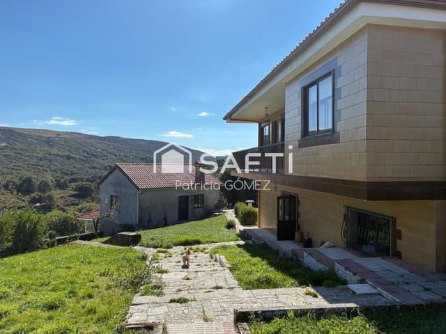 5 chambre Villa/Maison à vendre à A Lama avec garage - 235 000 € (Ref: 9595887)